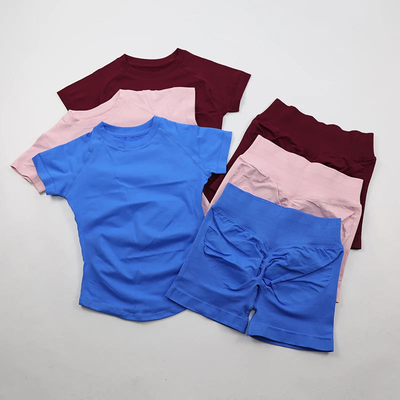 Seamless Yoga Set Fitted Workout Clothes Woman Gym Wear Short Sleeve Top Shirt Scrunch Booty Gym Shorts 2 Piece Sports Suits