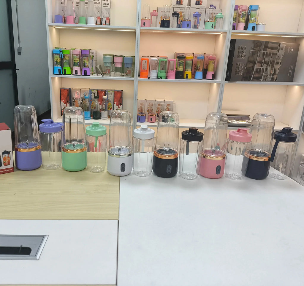 Portable USB Blender 400ml, Rechargeable Smoothie & Juice Maker for Travel