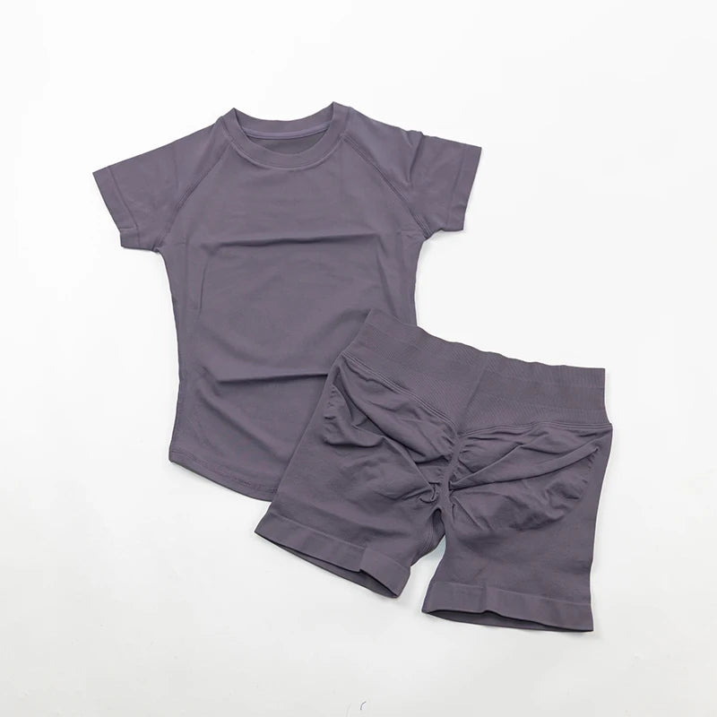 Seamless Yoga Set Fitted Workout Clothes Woman Gym Wear Short Sleeve Top Shirt Scrunch Booty Gym Shorts 2 Piece Sports Suits